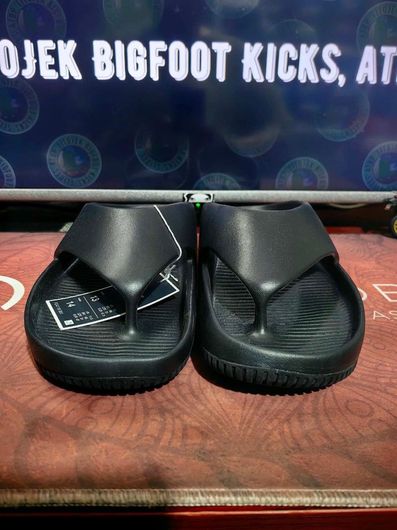 Nike Calm flip flop size 13 US (Category: Slippers & Slides) located in Pasig City. Submitted by titojek (Listing ID 1461826377, Image 2). Description: ⚠️ For sale only. 🔥 Brand new and legit N!ke Calm flip flop size 13 US 💵 1,800. Fixed price. (2,595 SRP) 🛵 Grab or Lalamove ✈️ J&T and JRS (no rush shipping) 💳 Payment • Gcash or Security Bank ❌ Wala na akong meet up. ❌ Walang COD/COP. ❌ Walang Sh0pee checkout. 📍Pinagbuhatan, Pasig City 💡Act