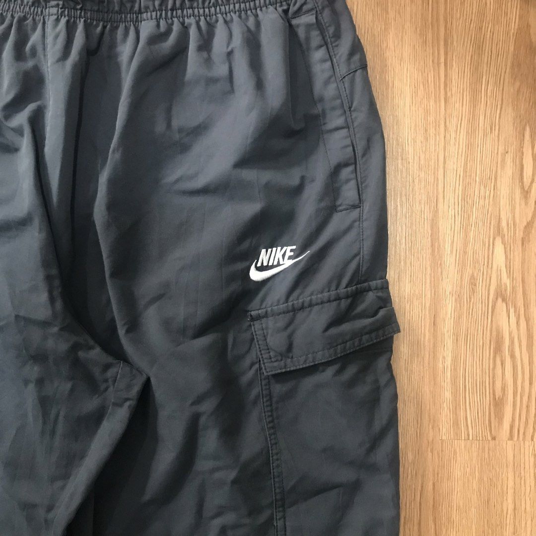 NIKE CARGO PANTS (Category: Chinos) located in Baguio. Submitted by kitaaa_ (Listing ID 1461862771, Image 3). Description: .