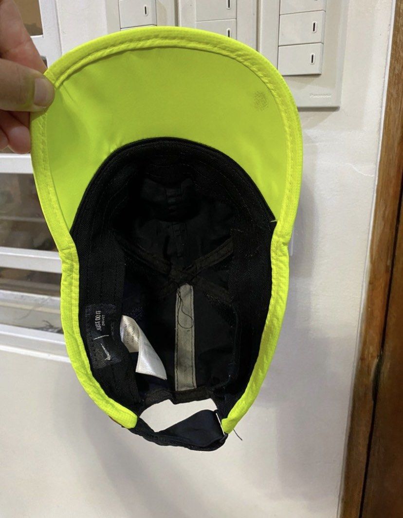 Nike Dri-Fit Cap Black Neon Yellow (Category: Babies & Kids Fashion) located in Legazpi City. Submitted by iceyag (Listing ID 1461836305, Image 3). Description: - Black Nike cap with striking neon yellow trim - Features the iconic Nike swoosh logo - Equipped with Nike Dri-Fit technology for sweat management - Adjustable strap at the back for a customized, snug fit - Lightweight and breathable material, ideal for sports or everyday casual wear.