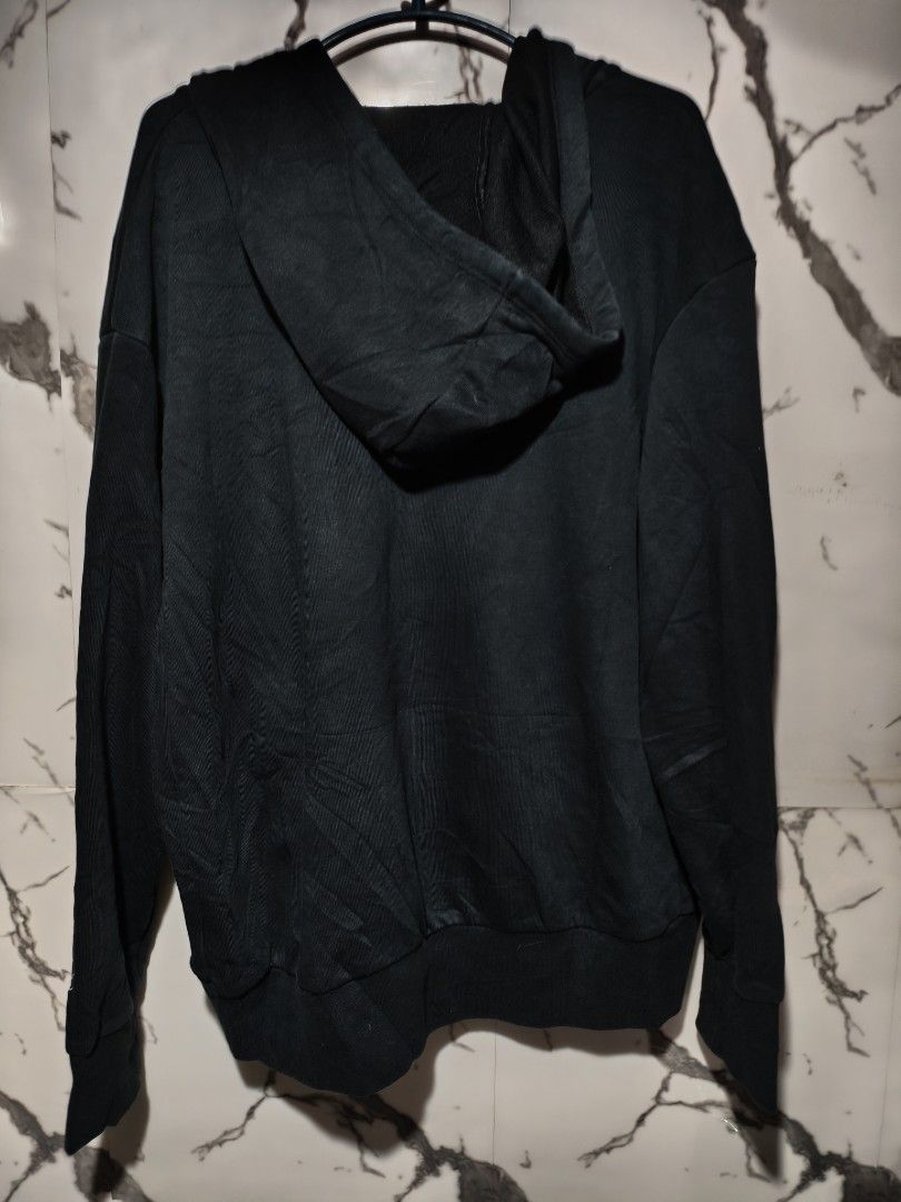 Nike hoodie jacket (Category: Coats, Jackets and Outerwear) located in Las Pinas. Submitted by yokiesse (Listing ID 1462015626, Image 2). Description: .