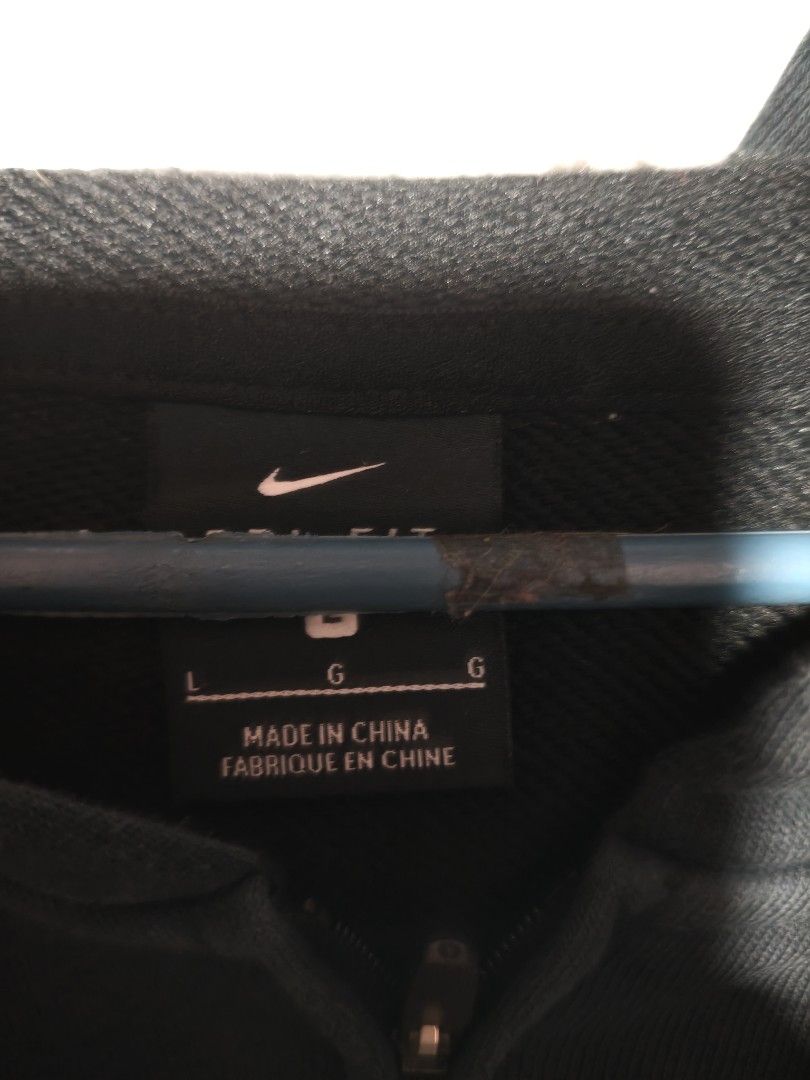 Nike hoodie jacket (Category: Coats, Jackets and Outerwear) located in Las Pinas. Submitted by yokiesse (Listing ID 1462015626, Image 3). Description: .