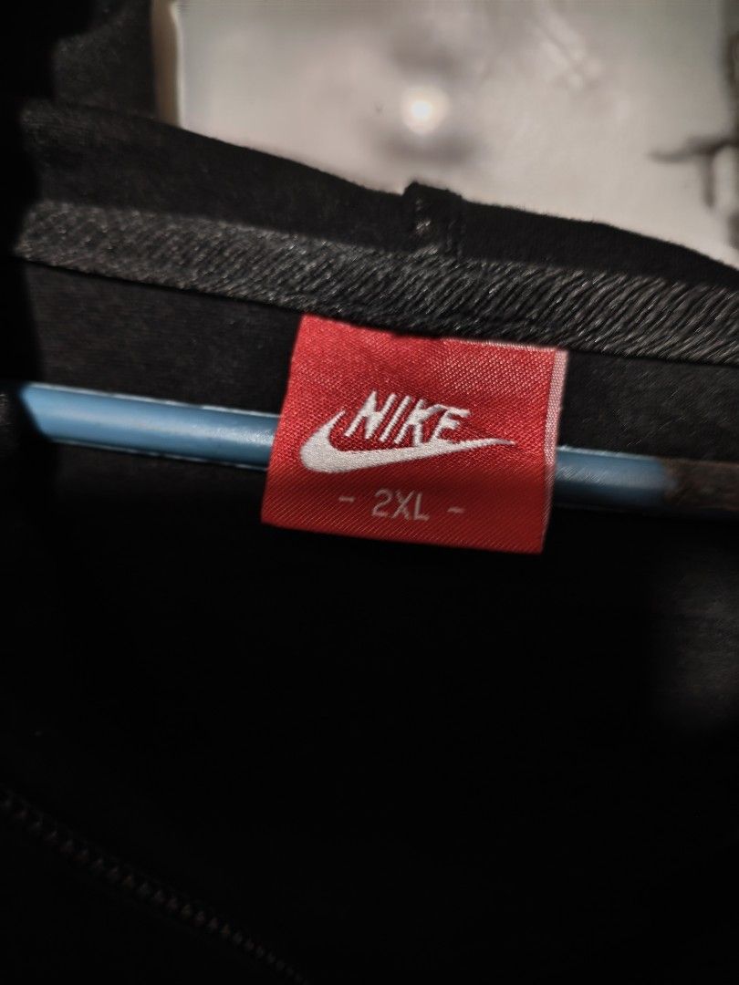 Nike hoodie jacket (off) (Category: Coats, Jackets and Outerwear) located in Las Pinas. Submitted by yokiesse (Listing ID 1462016610, Image 2). Description: solid pang psg.