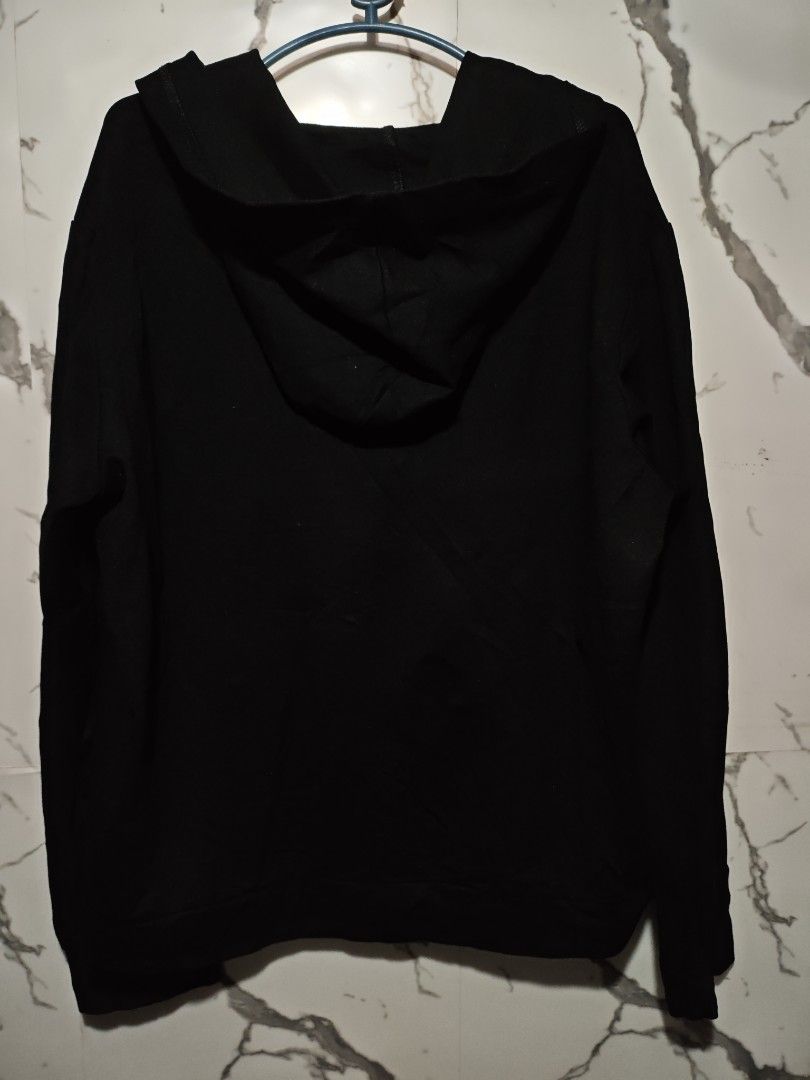 Nike hoodie jacket (off) (Category: Coats, Jackets and Outerwear) located in Las Pinas. Submitted by yokiesse (Listing ID 1462016610, Image 3). Description: solid pang psg.
