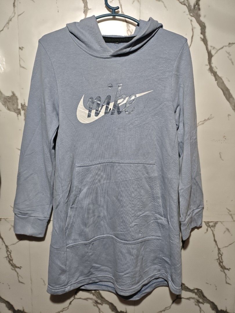 Nike jacket (Category: Coats, Jackets and Outerwear) located in Las Pinas. Submitted by yokiesse (Listing ID 1462017973, Image 1). Description: .