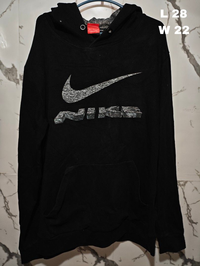 Nike jacket womens (Category: Coats, Jackets and Outerwear) located in Las Pinas. Submitted by yokiesse (Listing ID 1462016656, Image 1). Description: .