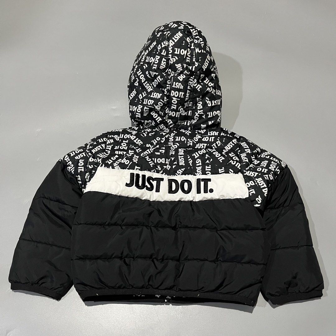 Nike Just Do It Print Puffer (Category: Babies & Kids Fashion) located in Manila. Submitted by tnerb_buynsell1 (Listing ID 1461975758, Image 2). Description: 3T 100/52 size tag As new condition Color rate 9.5.10 No issues .