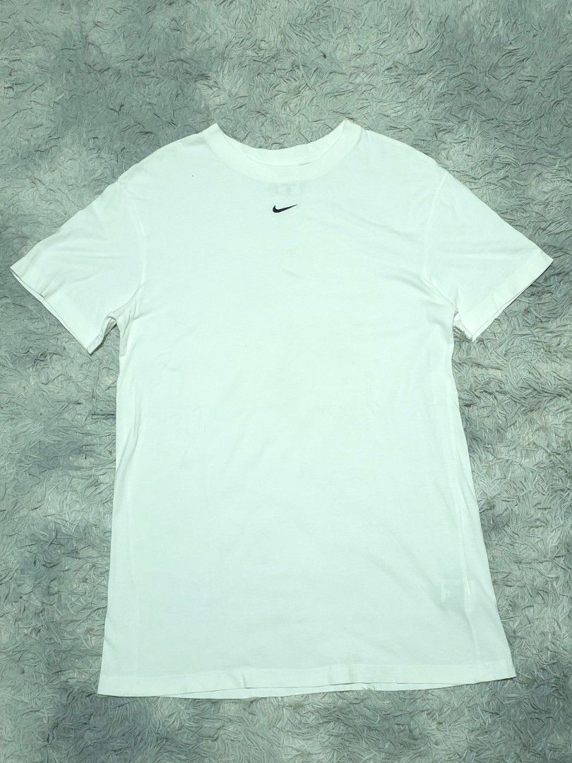 Nike Mid Swoosh Tall Tshirt (Category: Tshirts & Polo Shirts ) located in Abulug. Submitted by humanwhosellthings (Listing ID 1461801900, Image 1). Description: NIKÈ ✅️Size: Medium ✅️Dimes: 20W x 31L ✅Condition: Excellent ✅Issue: None ✅Color Rate: 9.8/10.