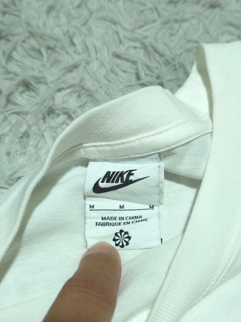 Nike Mid Swoosh Tall Tshirt (Category: Tshirts & Polo Shirts ) located in Abulug. Submitted by humanwhosellthings (Listing ID 1461801900, Image 3). Description: NIKÈ ✅️Size: Medium ✅️Dimes: 20W x 31L ✅Condition: Excellent ✅Issue: None ✅Color Rate: 9.8/10.