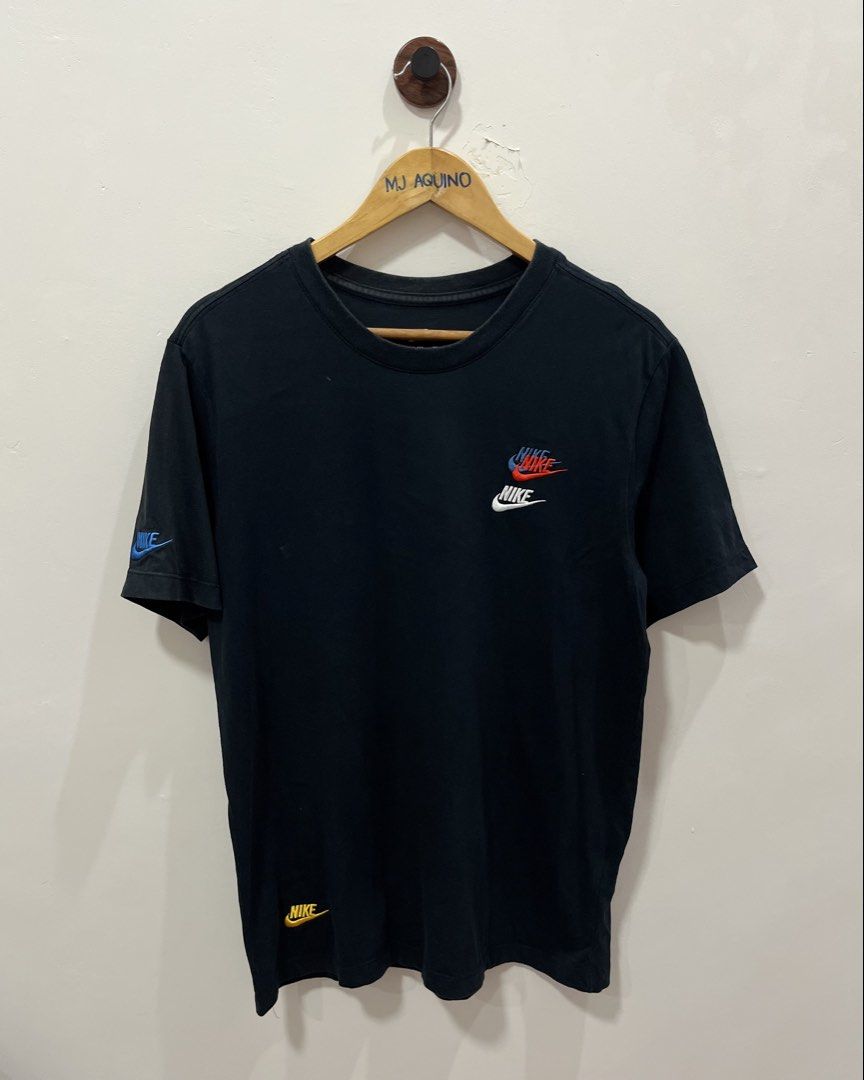 Nike multipatch tshirt (21x28) (Category: Tshirts & Polo Shirts ) located in Dagupan City. Submitted by kissannetell_ (Listing ID 1461999814, Image 1). Description: .