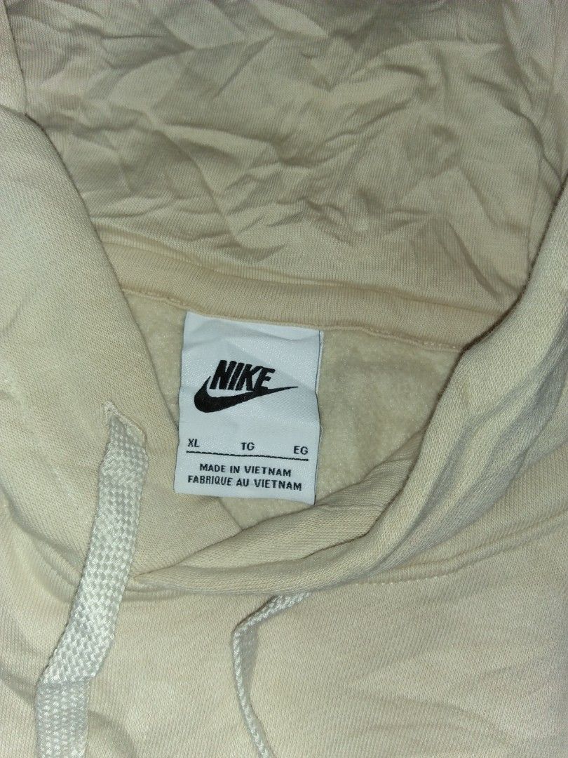 NIKE NSW CLUB PULLOVER HOODIE (Category: Hoodies) located in Cebu City. Submitted by imbapicker (Listing ID 1461937378, Image 3). Description: NIKE NSW CLUB PULLOVER HOODIE SIZE XL WIDTH 24.5" LENGTH 28" EXCELLENT CONDITION 850 +SHIPP DM IF INTERESTED 📩 LOCATION LAPU-LAPU CITY.