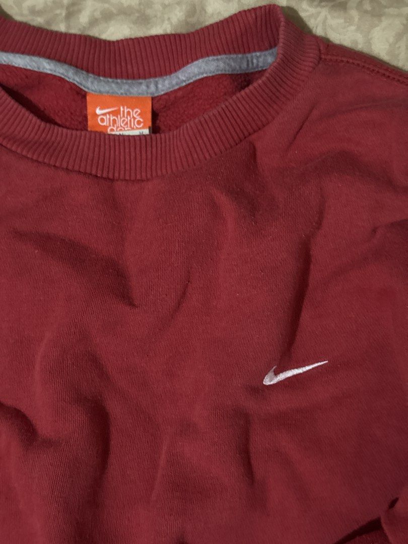 Nike Red Crewneck Sweatshirt (Category: Coats, Jackets and Outerwear) located in Las Pinas. Submitted by loved_by_g_ (Listing ID 1461846230, Image 2). Description: - for keeps !! my fave - can fit s- semi large - no issue :).