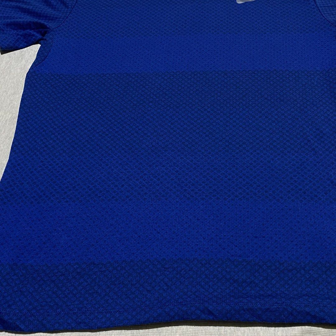 Nike Running (Category: Activewear) located in Mabalacat. Submitted by stellargarments (Listing ID 1461808141, Image 3). Description: L - 27 W - 20 Condition : 9/10 Ganda ng details fabric With Pocket sa likod Complete tags Smooth on skin fabric Need wash fresh from bale.