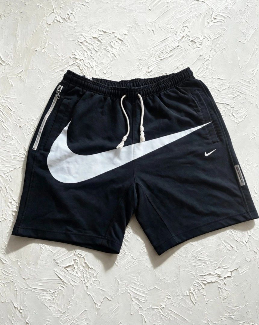 Nike Short (Category: Shorts) located in Manila. Submitted by iceman_17 (Listing ID 1461823253, Image 1). Description: Nike Short Size 2XL on tag fit to Size 32.