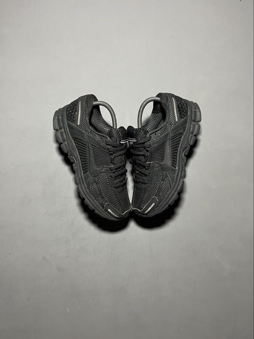 Nike Vomero 5 Triple Black (Category: Sneakers) located in Iligan City. Submitted by strideph (Listing ID 1461928811, Image 2). Description: Size: 6.5 US/ 39 EUR / 24.5 CM Condition: Very Good 1799 only DM 📩.