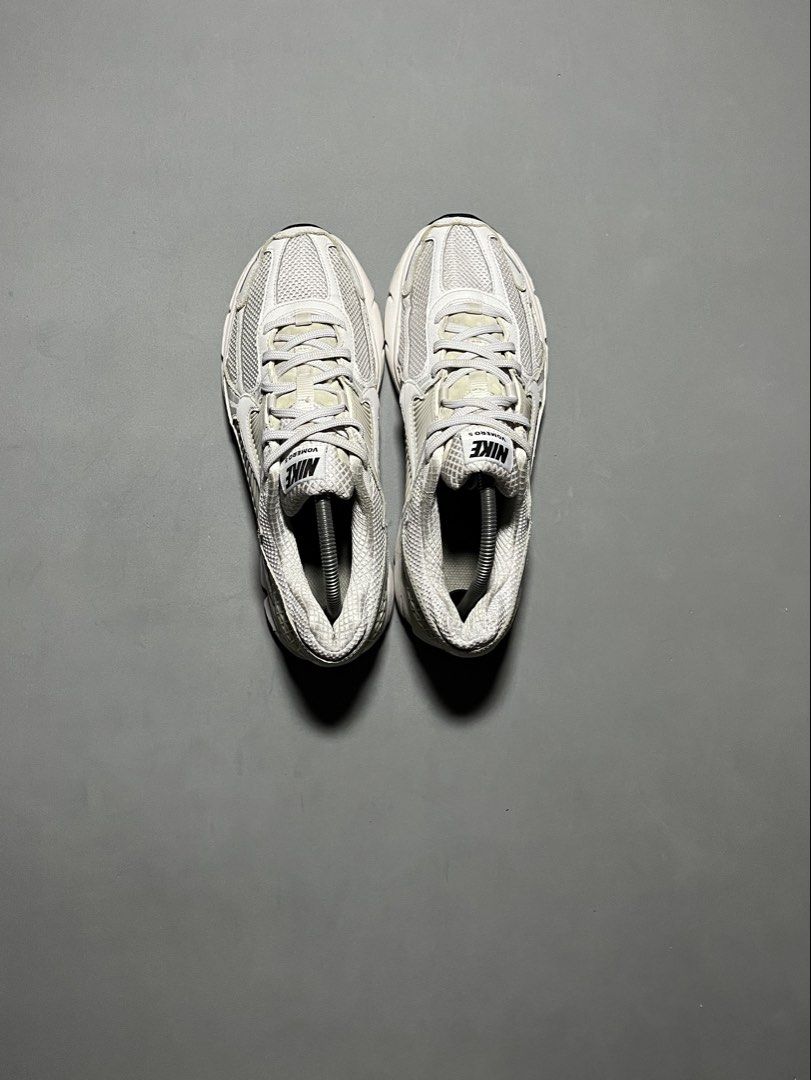 Nike Vomero 5 Triple White (Category: Sneakers) located in Iligan City. Submitted by strideph (Listing ID 1461911549, Image 3). Description: Size: 9 US M/ 42.5 EUR / 27 CM Condition: Very Good 1799 only DM 📩.