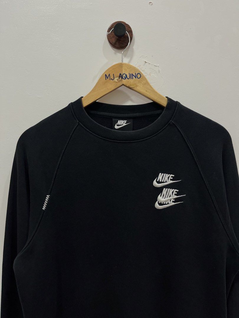 Nike worldtour sweatshirt (22x27) (Category: Tshirts & Polo Shirts ) located in Dagupan City. Submitted by kissannetell_ (Listing ID 1461998928, Image 3). Description: .