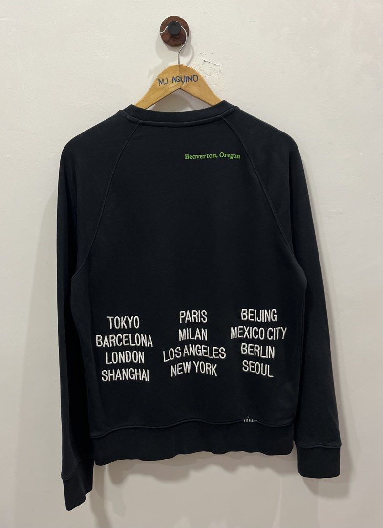 Nike worldtour sweatshirt (22x27) (Category: Tshirts & Polo Shirts ) located in Dagupan City. Submitted by kissannetell_ (Listing ID 1461998928, Image 1). Description: .