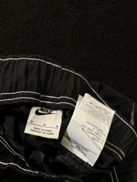 Nike Woven (Category: Shorts) located in Cagayan de Oro. Submitted by juljoshson (Listing ID 1461824430, Image 3). Description: Nike Woven waist - 28+ ( stretchable ) length - 16 hem - 13.