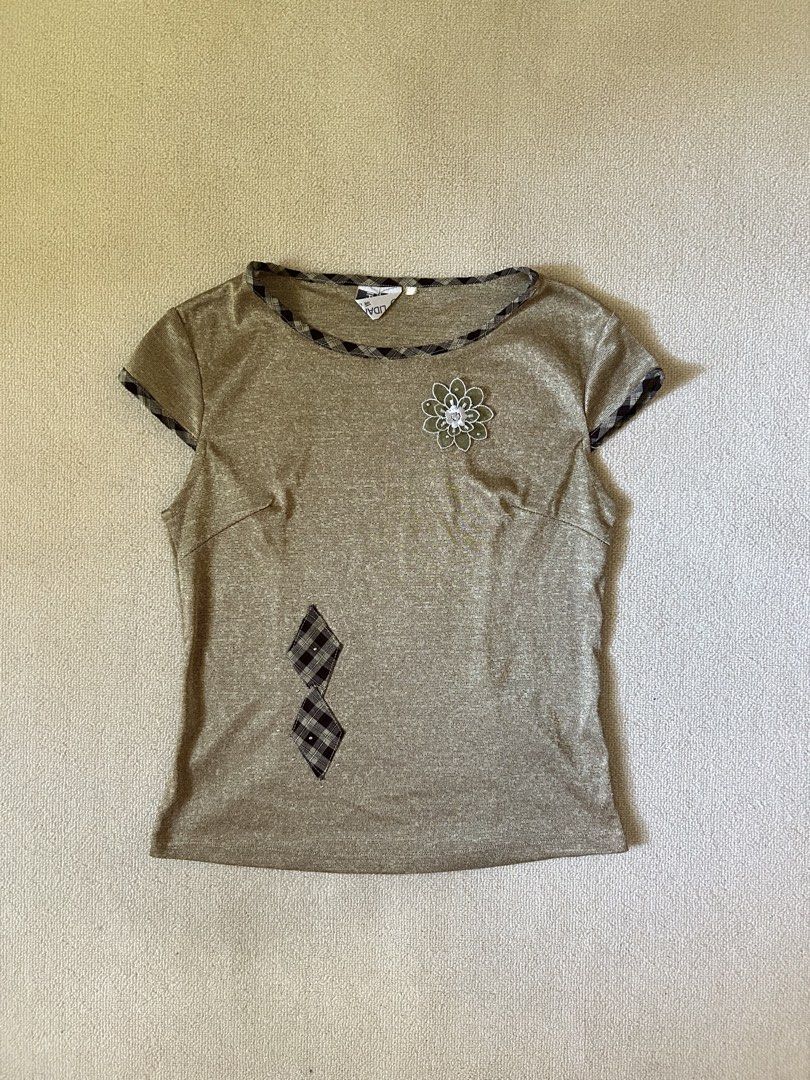 Nude blouse grahic top (Category: Others Tops) located in Quezon City. Submitted by y2klar (Listing ID 1461951866, Image 1). Description: Graphic (like boho) blouse top Small-Medium L-21 Width-17 10/10 condition no flaws..