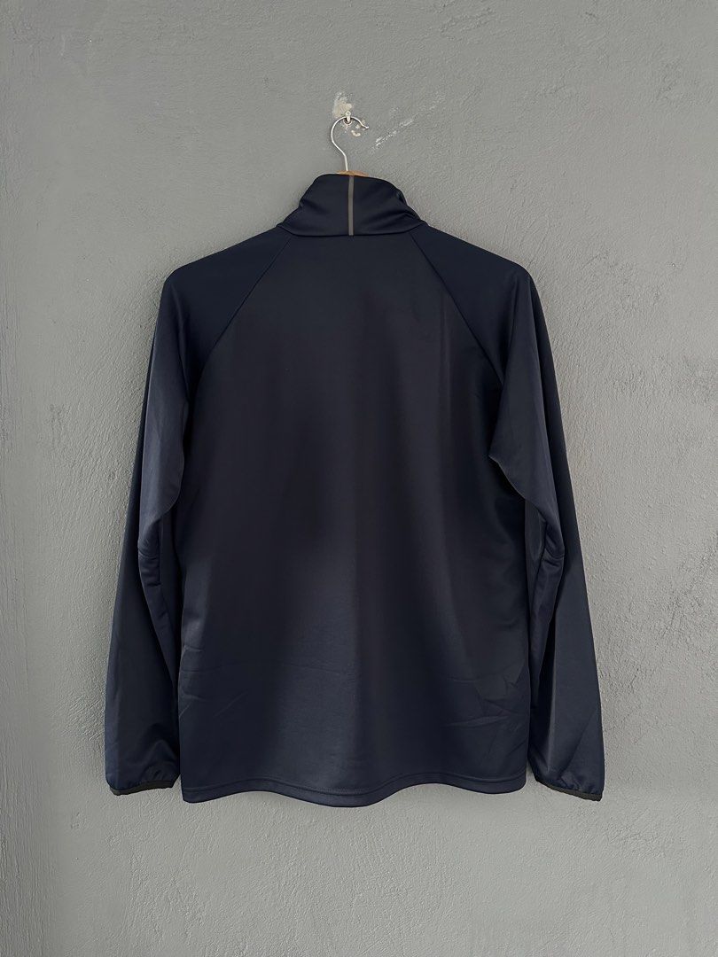Oakley - Enhance Tech Jersey Jacket (Category: Coats, Jackets and Outerwear) located in Pasig City. Submitted by worn2wice (Listing ID 1461840549, Image 2). Description: Size Medium Measurements (in) Width 22 Length 27.5 Sleeve Length 22.5 Excellent condition Issue: none No copyright infringement intended. This post is for resale purposes only. All trademarks, logos, and brand names belong to their respective owners. .