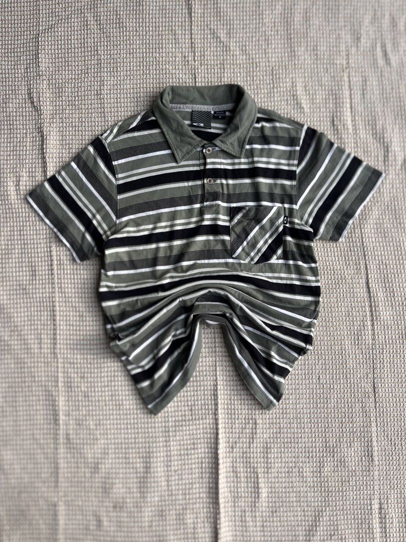 Oakley Y2K Polo Chest Pocket (Category: Tshirts & Polo Shirts ) located in Santa Barbara. Submitted by keldude (Listing ID 1462006164, Image 1). Description: Dimes: 17x25 | S-M Excellent Condition 10/10 Color Rate Issue: None .