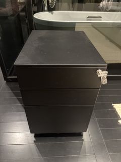 (Category: ) located in . Submitted by pokeepanda (Listing ID 1462015220, Image 1). Description: .