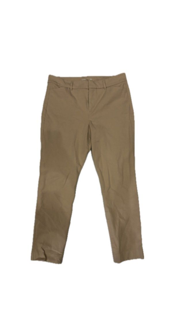 Old Navy Pixie Pants Khaki (Category: Other Bottoms) located in Trece Martires City. Submitted by decluttercloset_niks (Listing ID 1461920746, Image 1). Description: 📍 Trece Martires, Cavite 💸 MOP: GCash / Metrobank 🛵 MOD: Lalamove • Pay first — buyer shoulders the delivery fee • For clothes, I do next-day delivery so I can properly prepare your order before sending it out..
