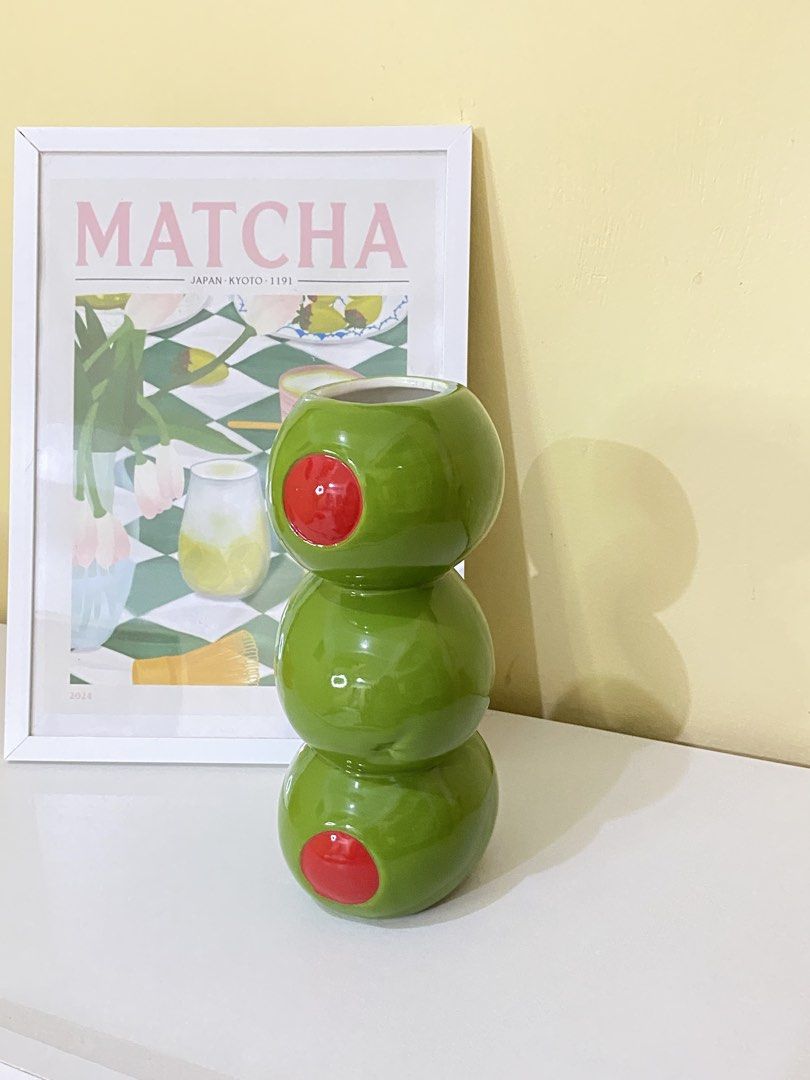OLIVE VASE (Category: Vases & Decorative Bowls) located in Dasmarinas. Submitted by hannah.oakph (Listing ID 1461822868, Image 1). Description: .