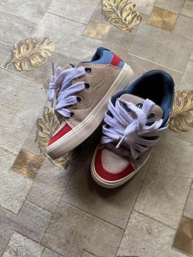 OLLIESKATE BULK SHOES (Category: Casual Shoes) located in Dipolog. Submitted by 2hccollective (Listing ID 1461925837, Image 1). Description: GOOD CONDITION NO ISSUE 9/10 COLORATE SIZE 37 EURO 23.5 CM.