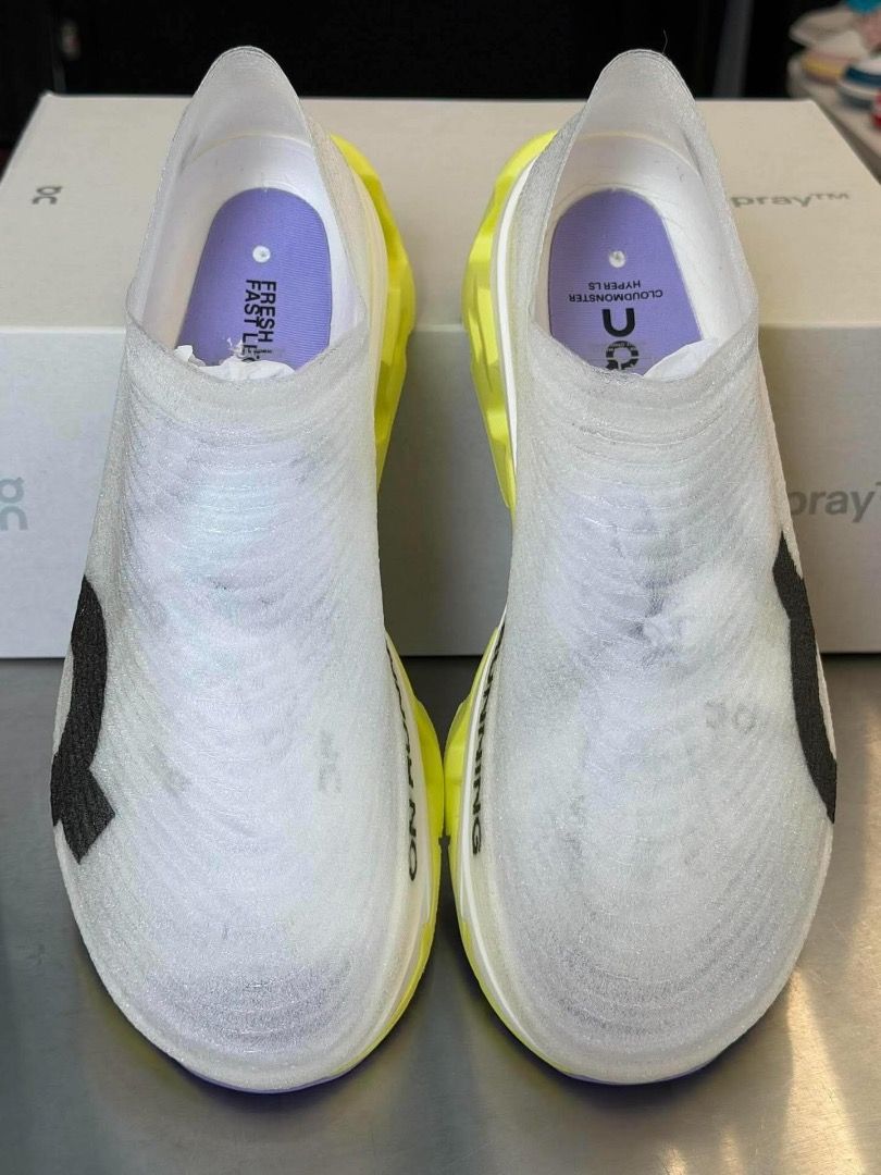 On Lightspray Cloudmonster 3 Hyper Limelight (Category: Sneakers) located in Manila. Submitted by gio.dee (Listing ID 1461939438, Image 2). Description: On Lightspray Cloudmonster 3 Hyper Limelight Available on hand! ₱13,000 Sizes 8-13 ❗️Limited stock only. 🚚We deliver nationwide. 📩Pm for more details..