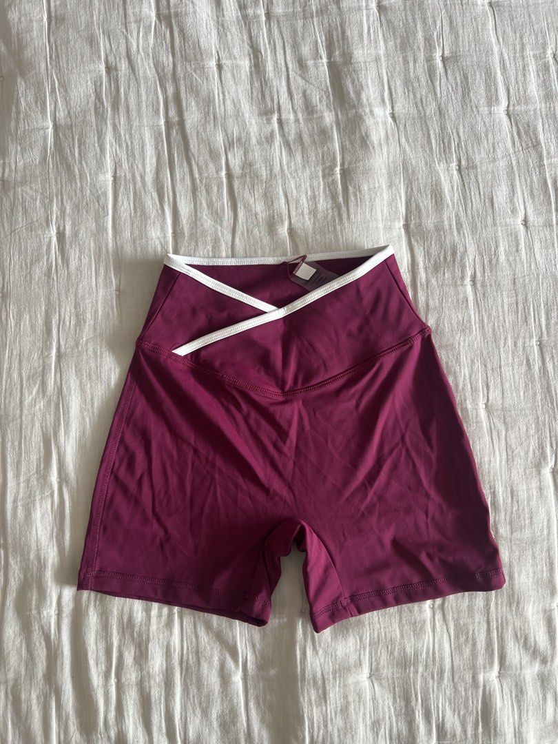 [ONHAND] Glassons - Tipped V Front Active Short Berry (Category: Activewear) located in Cebu City. Submitted by angel.energyph2 (Listing ID 1461834481, Image 1). Description: 🏷️ 600 each Size S * Waist: 27.5” * Hips: 37.5” Size XS * Waist: 25.5” * Hips: 35.5” - Brand new without tag - Size XS & S - Cross over V front waistband - Contrast tipped detailing - Buttersoft stretch fabrication - Designed for training and everyday wear .