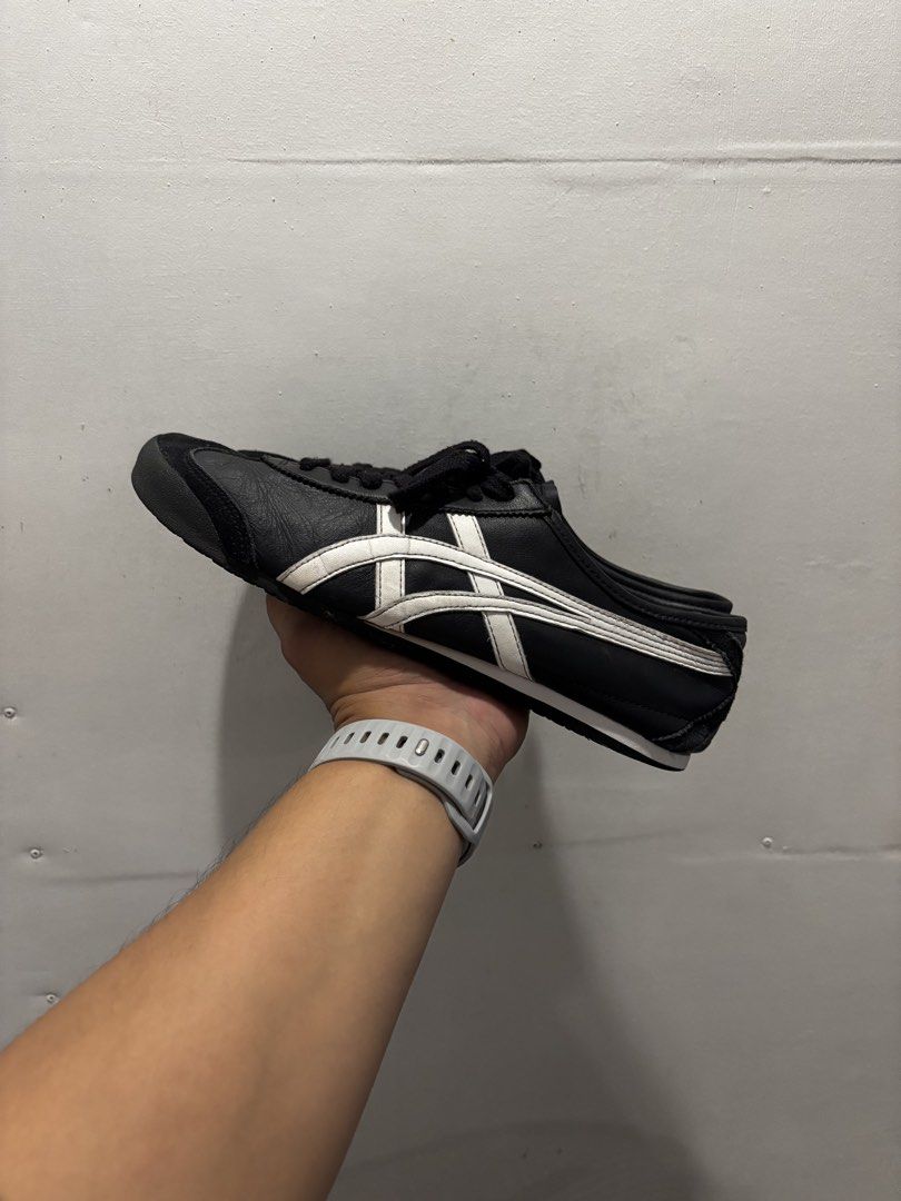 Onitsuka Tiger Mexico 66 “Black/White” (Category: Sneakers) located in Valencia. Submitted by bukidthrift (Listing ID 1461977345, Image 2). Description: SIZE 9 US | 8 UK | 42.5 EUR | 27 CM VERY GOOD CONDITION NOTE: THRIFTED PAIR ONLY. PLEASE MANAGE YOUR EXPECTATIONS. PAYMENT FIRST ✅ NO COD/COP ❌ MOP - GOTYME BANK/GCASH 💳 BUKIDNON MINDANAO LOC 📍.