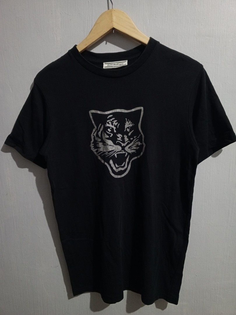 Onitsuka tiger tee (Category: Tshirts & Polo Shirts ) located in Santa Maria. Submitted by paulo-garcia21 (Listing ID 1461816721, Image 1). Description: 17.5 by 27 small fittings hairlines excellent condition.