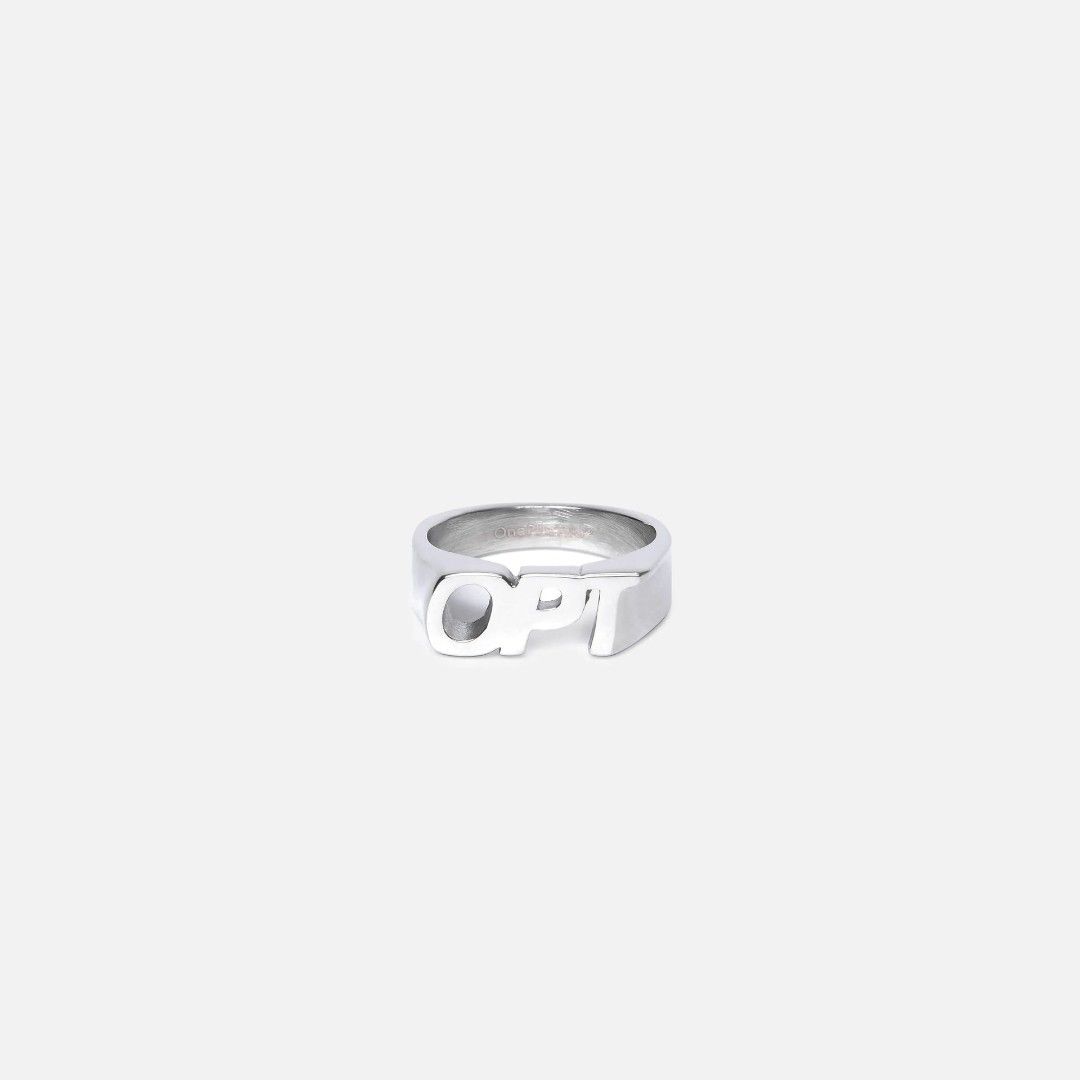 OPT Ring (Category: Rings) located in Padang Rengas. Submitted by ikanjakett (Listing ID 1462003245, Image 3). Description: comes with a sleek black pouch size 8 /or swap with size 7 ring.