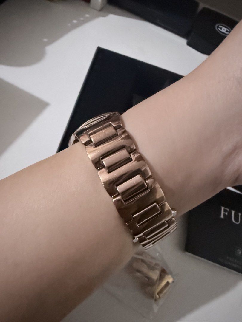 Original Furla Rosegold Multifunction Quartz watch (Category: Luxury Watches) located in Paranaque City. Submitted by debonair02 (Listing ID 1461836975, Image 3). Description: Bought it from Japan Original Furla Rosegold Multifunction Quartz watch Condition Color rate: ✅9/10 dial, case ✅8/10 Bracelet strap (minimal fading as seen in the photo due to wearing) ✅in good condition ✅Working watch ✅With box and manuals and extra links PM SURE BUYER ONL