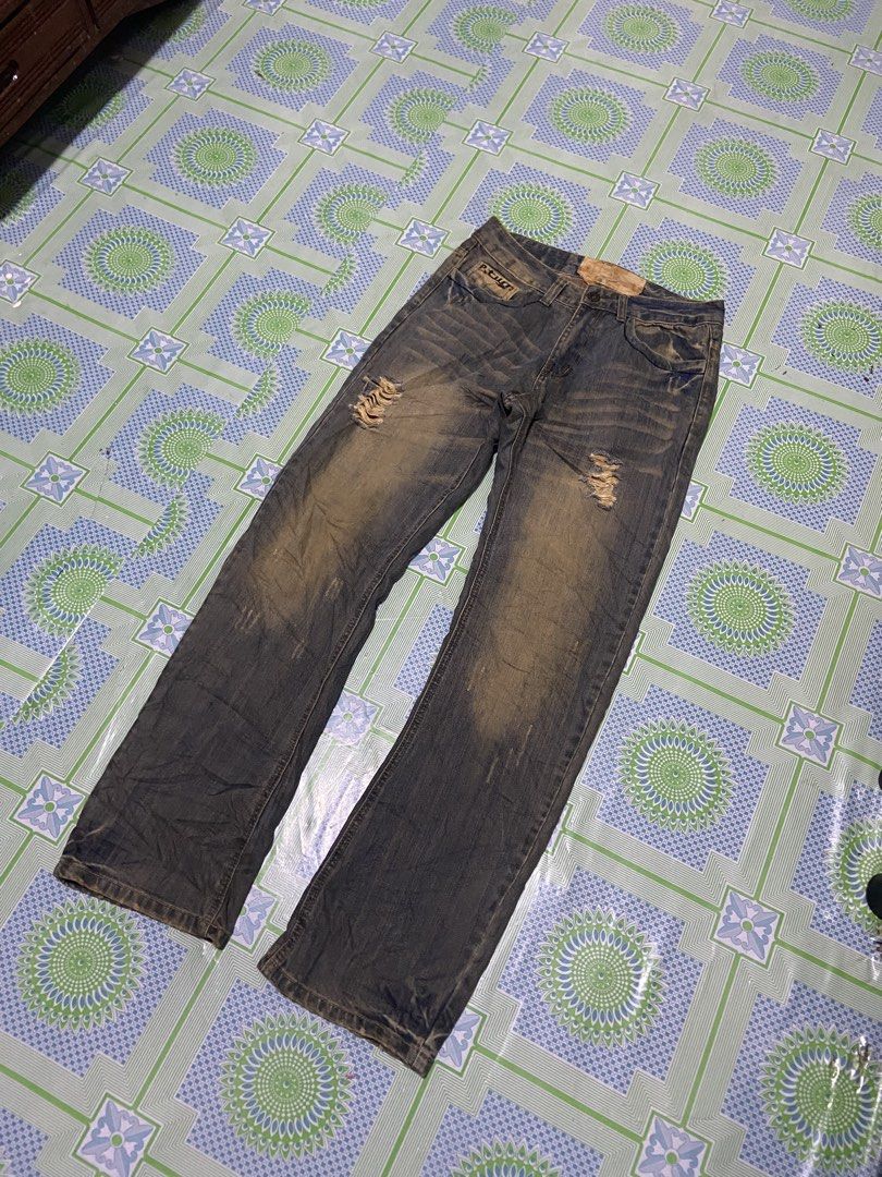 P Return Distressed mud faded wash Straight cut (Category: Jeans) located in Cagayan de Oro. Submitted by reupcycle (Listing ID 1461891047, Image 1). Description: dm for more details .
