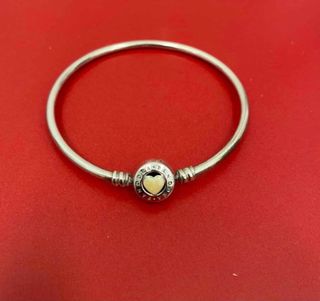 (Category: ) located in . Submitted by beckyshop2024 (Listing ID 1461809397, Image 1). Description: .