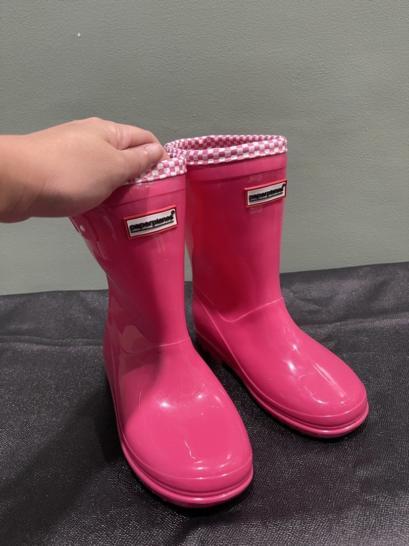 Paperplanes Kids Rain Boots (Category: Babies & Kids Fashion) located in Manila. Submitted by dual_time (Listing ID 1461807250, Image 2). Description: Paperplanes Pink Rain Boots for kids Soles with good grip Includes original box Ideal for protecting your kids on rainy days Size 210 - approx 8-9y/o Asking Price php 600 Location: Marikina Available for pick up via Grab or Lalamove MOP Gcash or Maribank PM for questions.