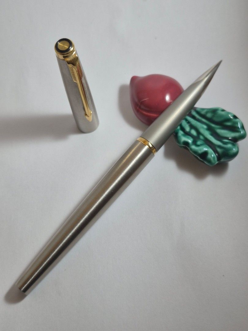 Parker Fountain Pens (Category: Other Stationery & Craft) located in Pasig City. Submitted by penpaul (Listing ID 1461951446, Image 2). Description: Something New Something Old🖋✒️ Presenting to you this set of Parker Pens from the some Vintage models to Modern series, there's something for everyone. 1. Parker 51 Midnight Boue with Gold Filled Cap equipped eith 14k F Nib- P7,499 2. Parker 50 Falcon Brushed Steel GT (NOS) equipped with XF Nib - P4