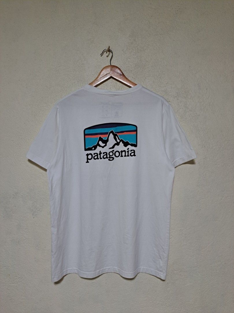 Patagonia Shirt - WHT (Category: Tshirts & Polo Shirts ) located in Dumaguete. Submitted by jayarbajad49160 (Listing ID 1461837294, Image 2). Description: Patagonia Shirt - WHT -800 add sf Excellent Condition Color rate:9.8/10 Issue: Dirt washable Size XXL Width:21 Length:29 Loc dumaguete city visayas 📩📩.