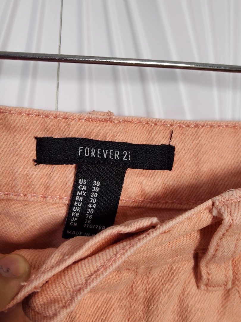 Peach Maong Skirt Large (Category: Skirts) located in Marikina City. Submitted by KanamiFinds (Listing ID 1461870809, Image 3). Description: Waist: 34 inches Length: 13 - 14 inches from Waist.