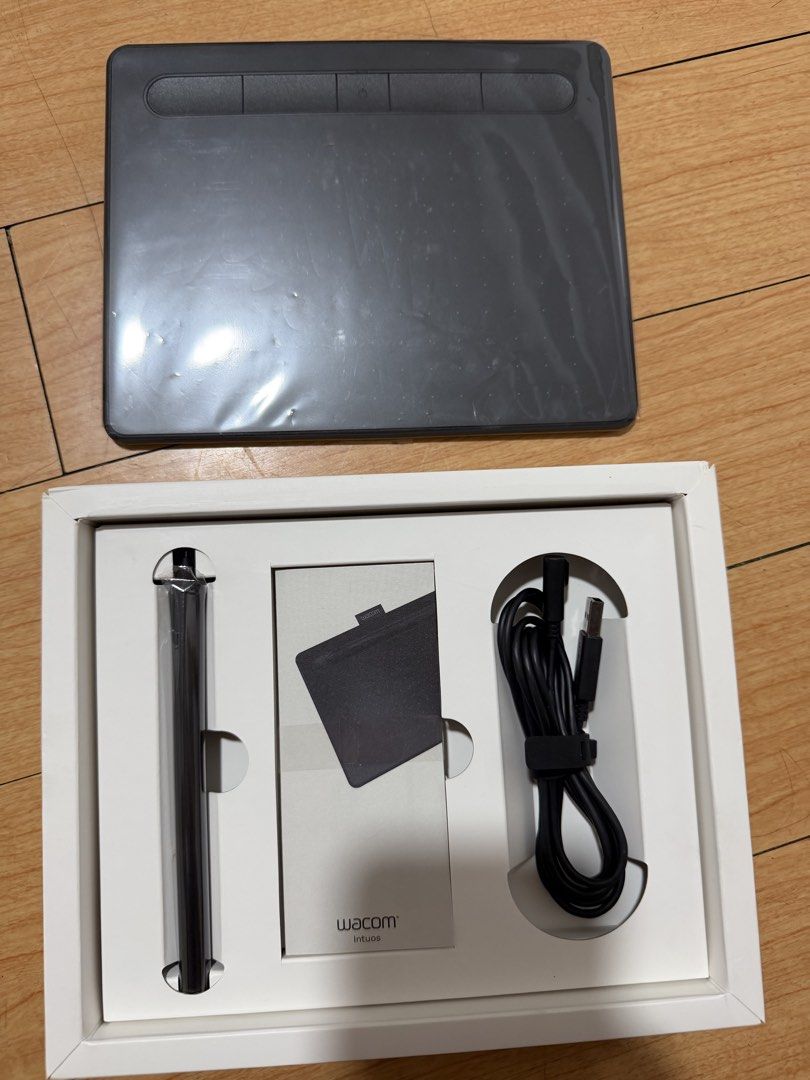 Pen Tablet (Category: Other Accessories) located in Manila. Submitted by expectopatronum934 (Listing ID 1461904347, Image 2). Description: - for digital drawing and editing -rfs: this is a gift but i have no use for it never been used.