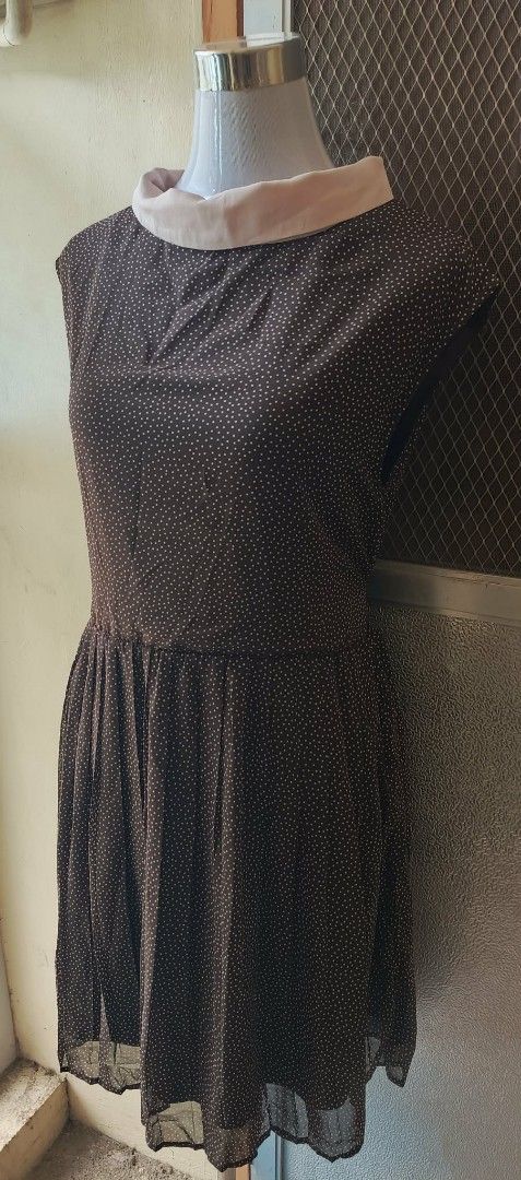 Persodea Polka Dot Dress with Peter Pan Collar (Category: Dresses) located in Cebu City. Submitted by violacloset (Listing ID 1461943861, Image 2). Description: Measurements: length: 36 1/2 in bust: 18 in waist: 19 in .