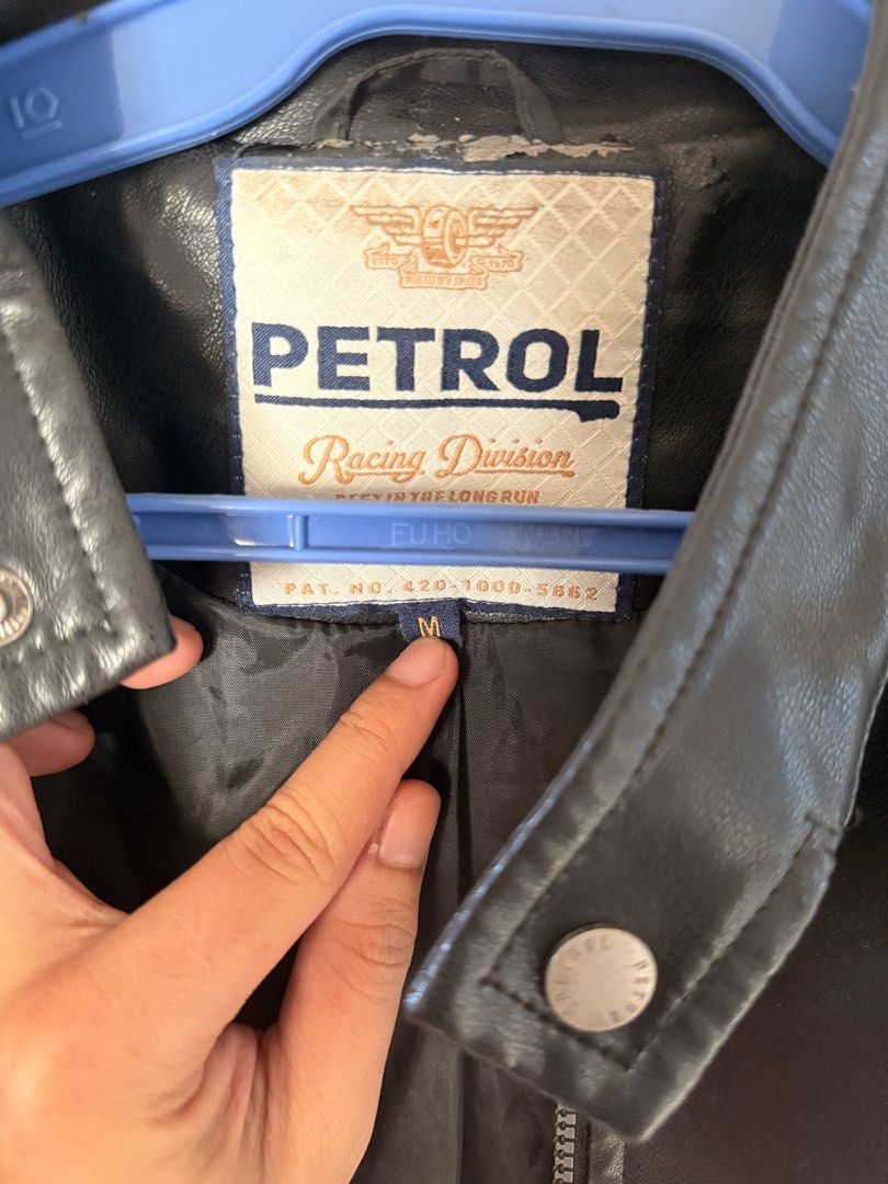 Petrol Leather Jacket (Category: Coats, Jackets and Outerwear) located in Las Pinas. Submitted by sirenwaveph (Listing ID 1461883609, Image 3). Description: Medium Size 21 1/2 width 28 length Di na nagagamit nagchips yung sa inner na neck part pero exterior buo yung leather Bought at SM southmall.