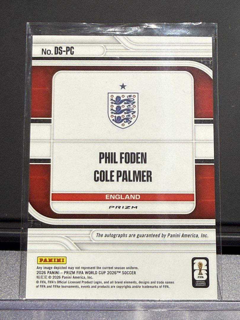 Phil Foden Cole Palmer世界盃雙簽名足球卡 （曼城&車路士） （分類：原色卡片）位於 Hong Kong。 由 jwwww.river 提交（商品編號 1461976193，圖片 2）。簡介： 2026 世界盃 Prizm 系列重量級嘅英格蘭雙人簽名大卡 🙌🏻曼城Foden 同車仔Palmer🙌🏻 有興趣可 PM🙏🏻 可議價✅ 面交地點可商議✅ 。
