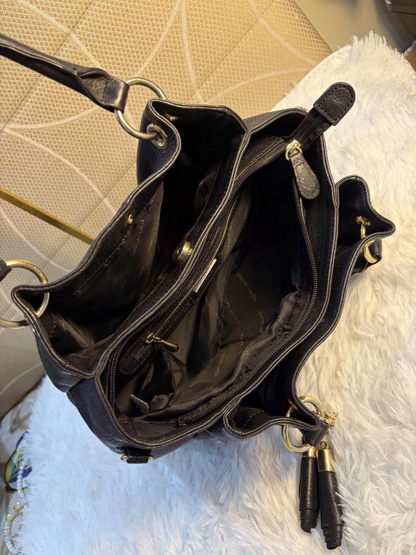 Pierre cardin tote bag (Category: Tote Bags) located in Goa. Submitted by zahar_modern_thrift_bags001 (Listing ID 1461987201, Image 2). Description: Preloved bag.
