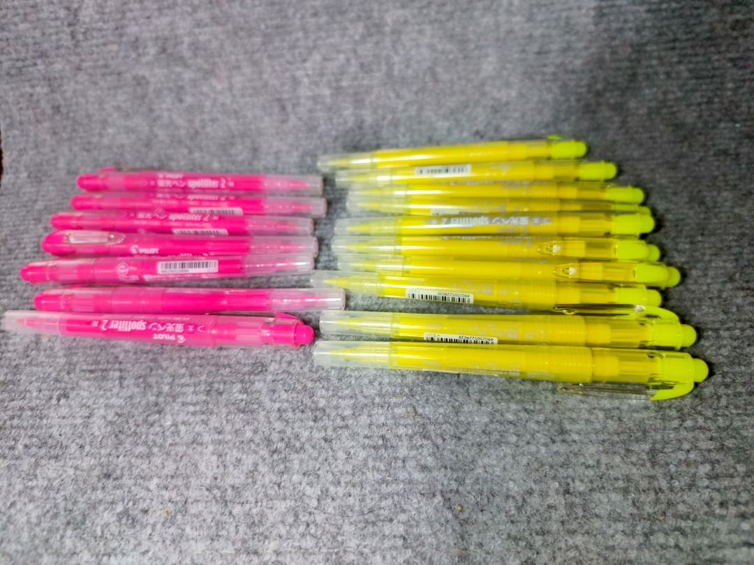 Pilot Spotliter 2 Highlighters - Pink & Yellow (Category: Makeup) located in San Leonardo. Submitted by burgossanleonardo.12345 (Listing ID 1461865127, Image 1). Description: - Set of 17 Pilot Spotliter 2 highlighters - Includes 7 pink and 10 yellow highlighters - Dual-tip design for versatile use - Ideal for studying and marking important notes - Brand new, in original packaging.