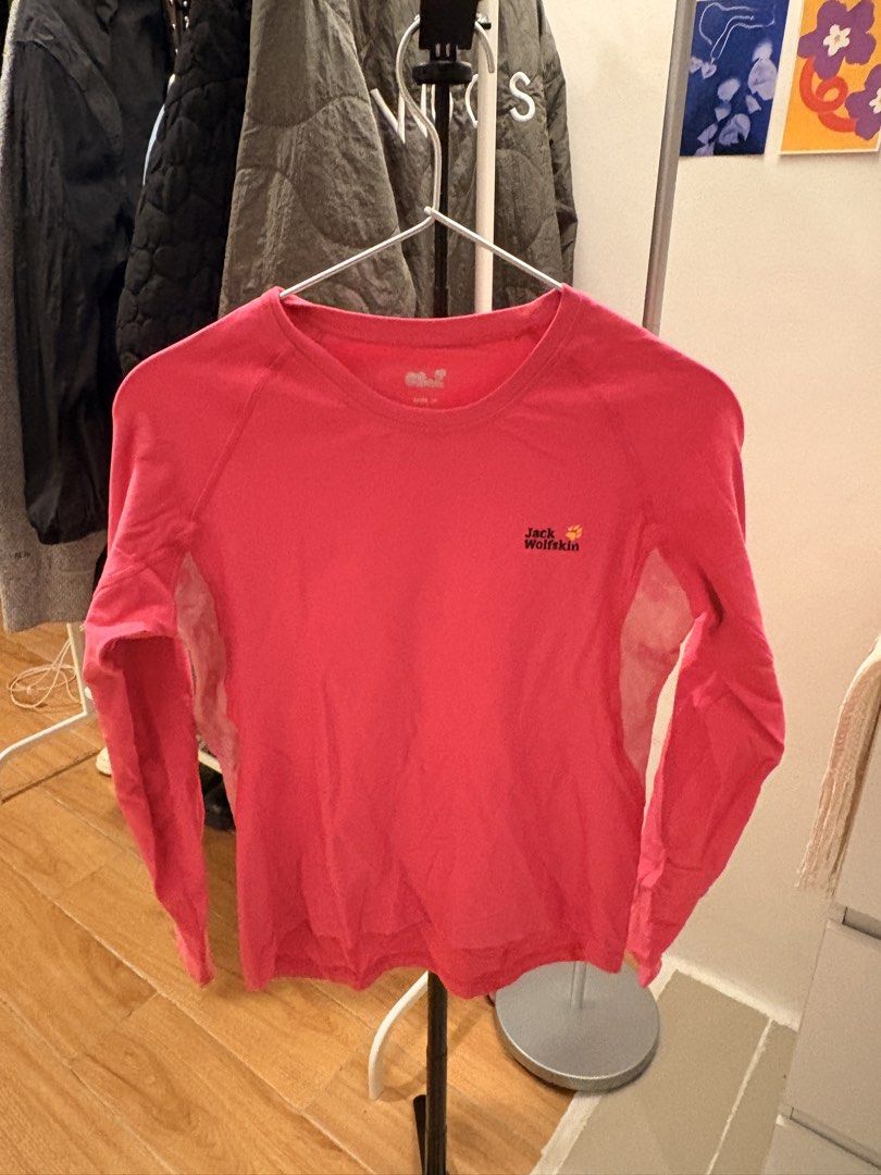 Pink Long Sleeve Top (Category: Longsleeves) located in Mandaluyong City. Submitted by boopiefinds (Listing ID 1461979912, Image 1). Description: Thrifted.
