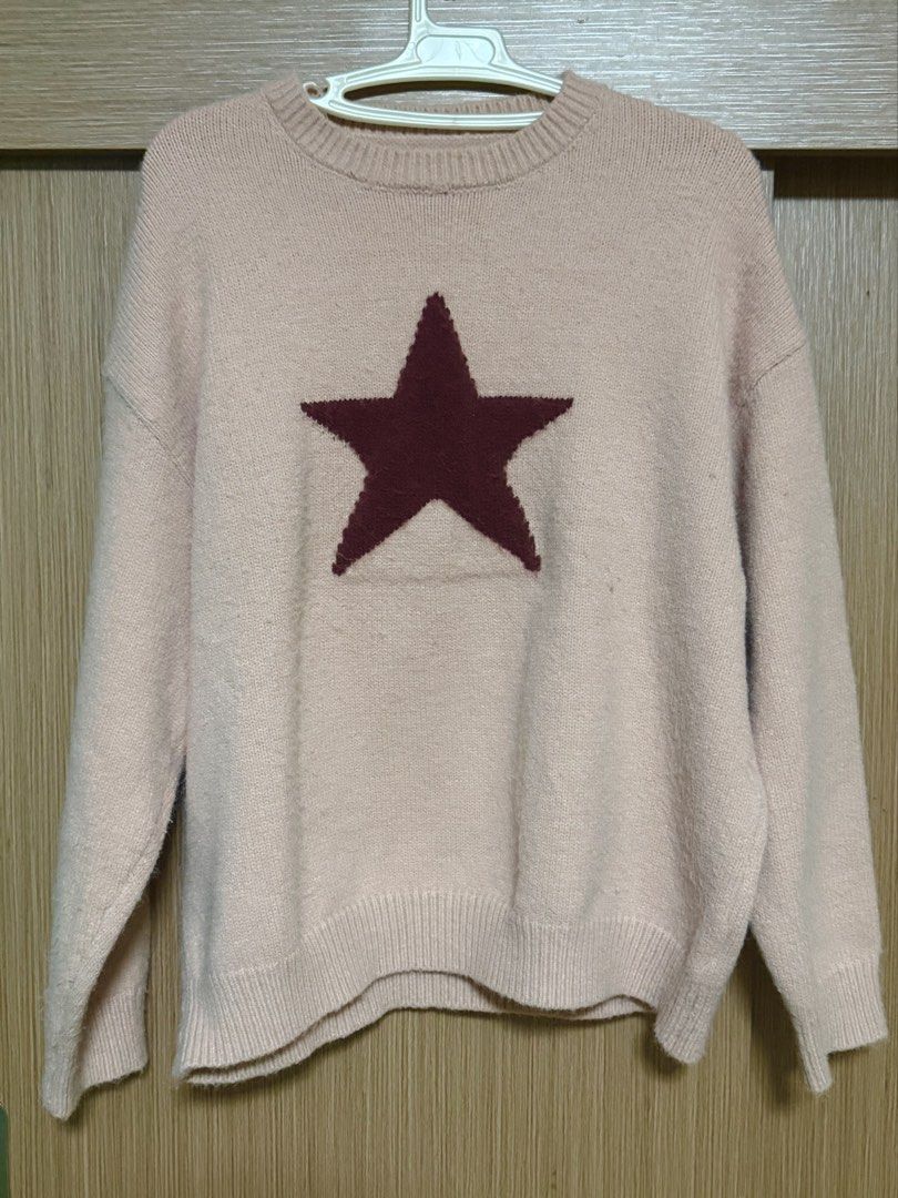 Pink Star Knit Sweater (Category: Coats, Jackets and Outerwear) located in Paranaque City. Submitted by marjdom23__ (Listing ID 1461917990, Image 1). Description: • Has a thick & wool material, good for cold weather • More pink in real life • No flaws whatsoever, only worn once during a Japan trip • No tags but best fit L.