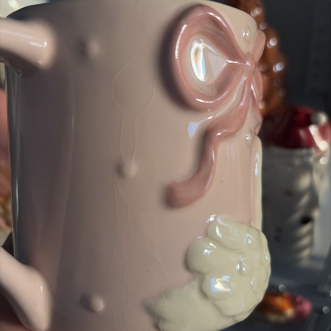 Pink Swan & Bow Mug (Category: Coffee & Tea Tableware) located in Manila. Submitted by itsandrea (Listing ID 1461929894, Image 3). Description: so pretty!! ✨🌷🦩🩰.